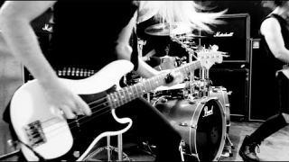 Desecrator - Manic (OFFICIAL VIDEO)